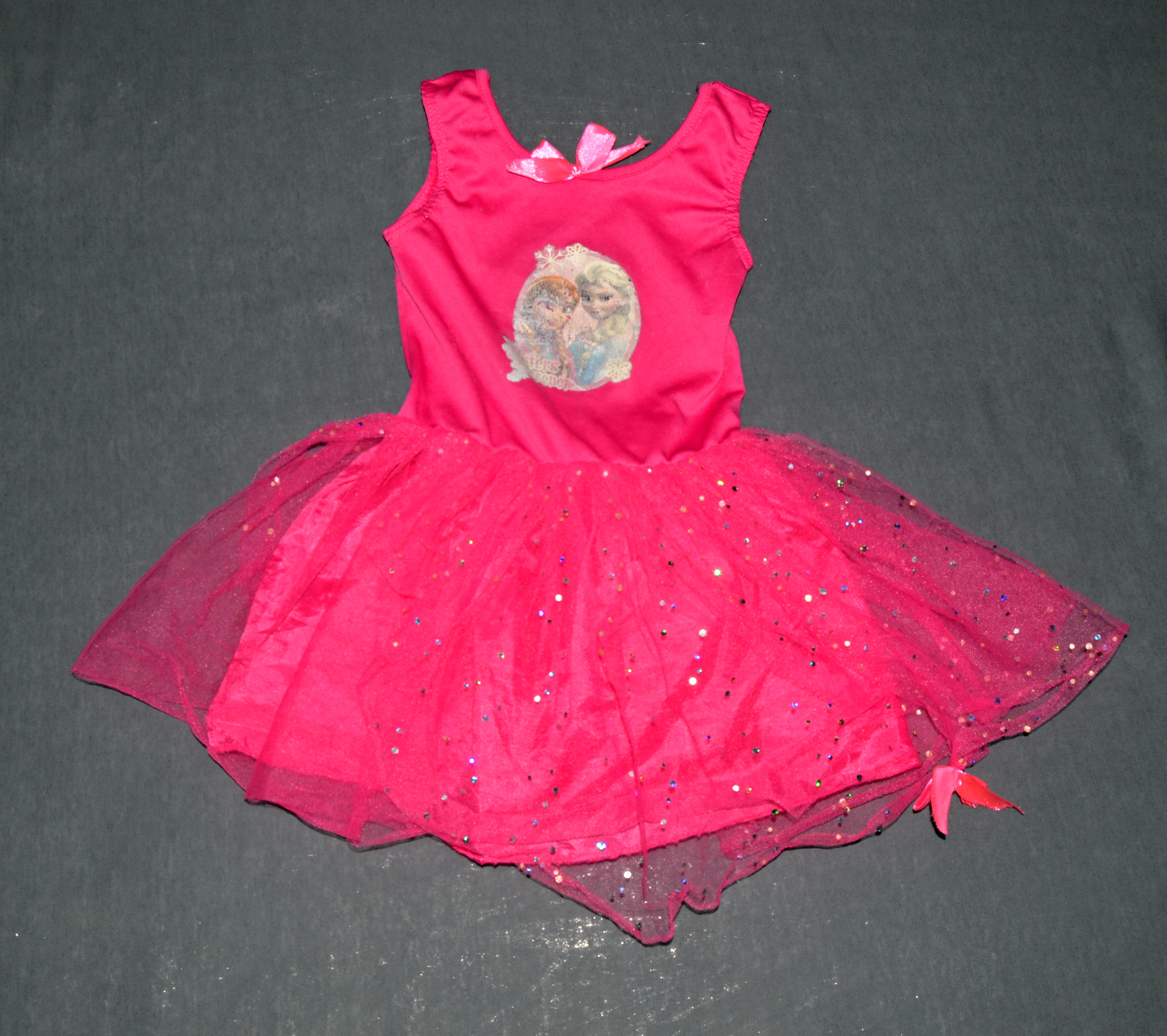 Dívčí šaty se síťkou 104