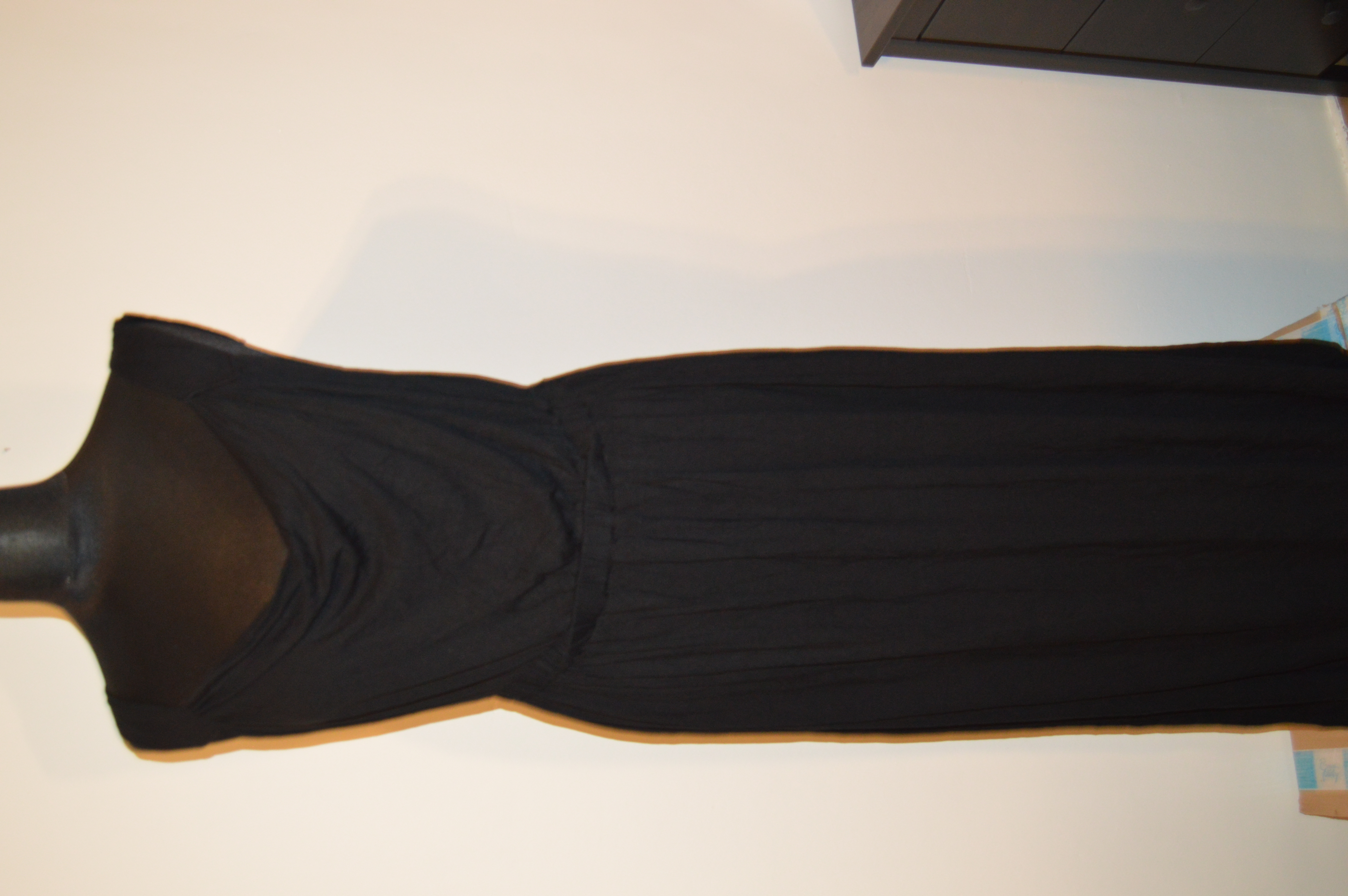 Černé dlouhé šaty M